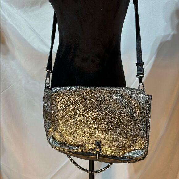 ELIZABETH & JAMES Silver Metallic Pebbled Leather Flap Over Clutch Handbag - Picture 2 of 11